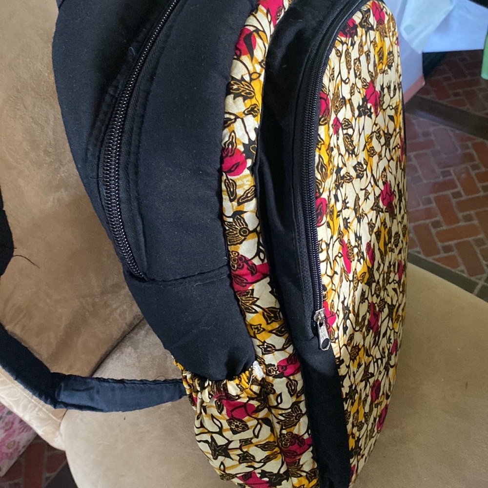 Large Padded Backpack With Adjustable Straps - image 6